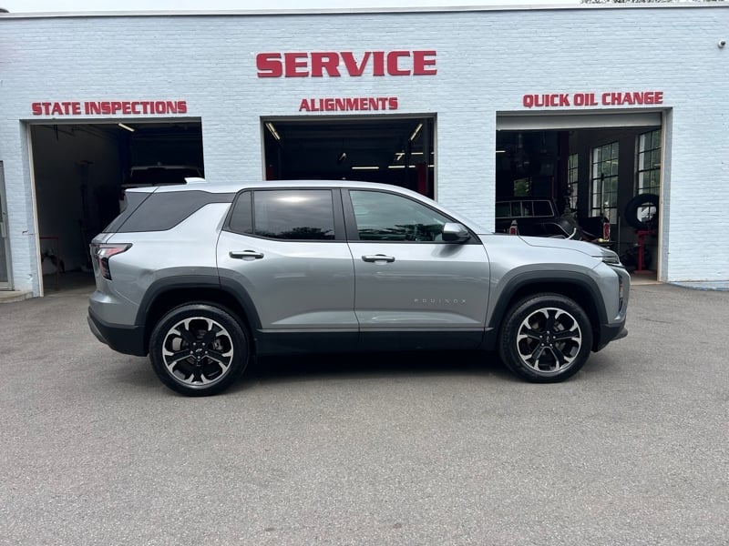 2025 Chevrolet Equinox AWD LT 1.5T's photo