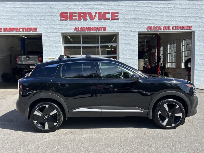 2026 Nissan KICKS SR AWD